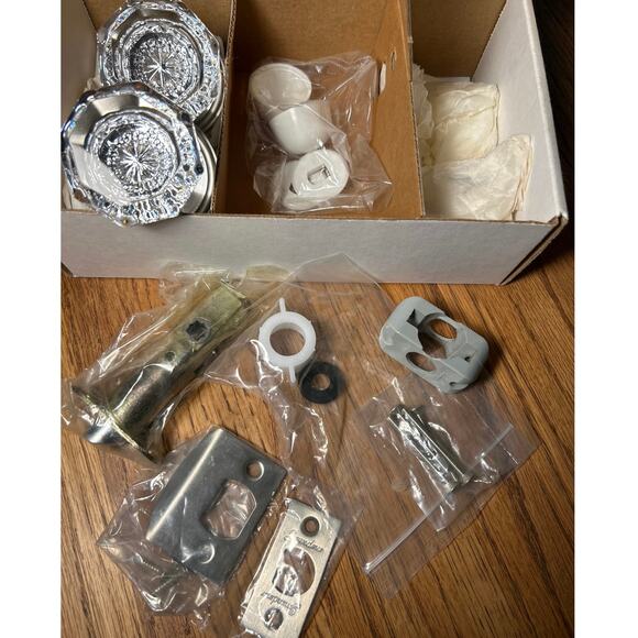 Grandeur 821439 Satin Nickel Georgetown Rosette w/Chambord Crystal Knob New - Picture 7 of 10